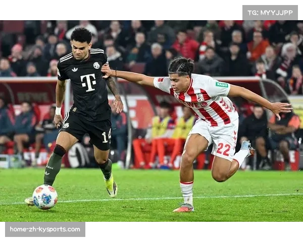 拜仁边卫戴维斯补时送出关键传中，助攻卡尔完成绝杀